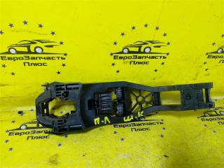 Кронштейн ручки двери передний левый Skoda Octavia A5