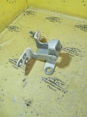 Фото запчасти петля багажника Ford EcoSport контрактная запчасть Запчасть петля багажника Ford EcoSport