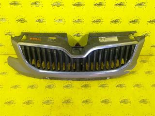 Решетка бампера Skoda Octavia A7