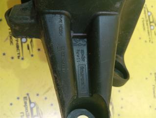 Крепление бампера правое 3008