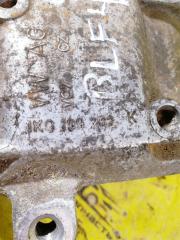 Подушка двигателя правая Passat B6