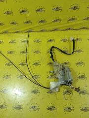 Запчасть замок двери передний правый Toyota Celica