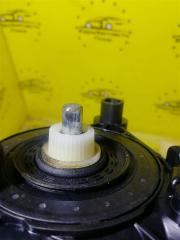 Моторчик стеклоподъемника передний правый Skoda Octavia A7 5E