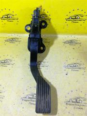 Педаль газа Mitsubishi Lancer