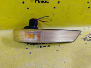 Повторитель поворота в зеркало правый Ford Focus 2