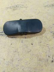 Запчасть форсунка омывателя стекла левая Audi A4