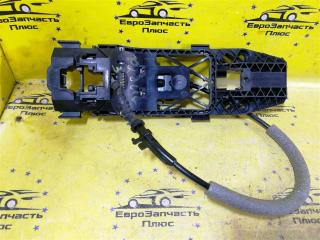 Фото запчасти кронштейн ручки двери задний правый Skoda Fabia 2 контрактная запчасть Запчасть кронштейн ручки двери задний правый Skoda Fabia 2