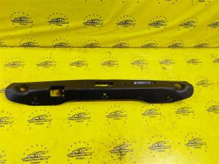 Фото запчасти накладка замка багажника Mercedes-Benz C220 контрактная запчасть Запчасть накладка замка багажника Mercedes-Benz C220