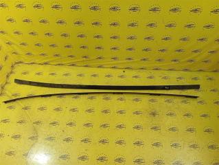 Молдинг лобового стекла Ford Focus 3