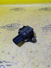 Запчасть датчик удара Volkswagen Polo