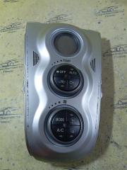 Запчасть блок управления климатом Toyota Yaris