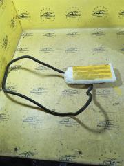 Запчасть подушка в сидение правая Toyota Yaris