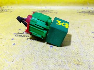 Запчасть реле включения вентилятора Peugeot 308