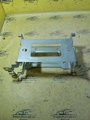 Запчасть рамка магнитолы Jaguar XF