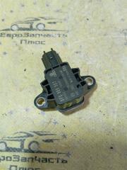 Запчасть датчик удара airbag Audi A4