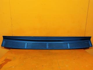 Накладка бампера верхняя задняя Lexus LX 2007-2023 Б/У Накладка бампера верхняя задняя Lexus LX 2007-2023