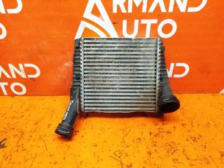 Интеркулер правый Volkswagen Touareg 2010-2018