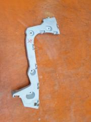 Фото запчасти кронштейн бампера задний правый Ford Focus 2011-2015 Б/У запчасть Запчасть кронштейн бампера задний правый Ford Focus 2011-2015