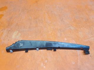 Запчасть кронштейн уплотнителя двери задний правый Audi Q8 2018-нв