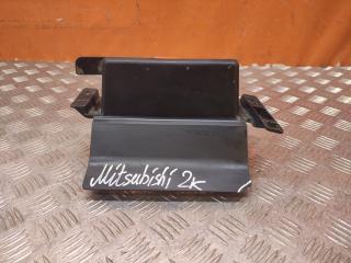 Фото запчасти кронштейн решетки радиатора Mitsubishi Outlander 2014-нв контрактная запчасть Запчасть кронштейн решетки радиатора Mitsubishi Outlander 2014-нв