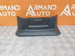 Накладка двери багажника правая Mitsubishi Pajero 2006-нв