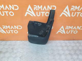Запчасть брызговик передний правый Toyota Land Cruiser Prado 2009-нв
