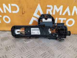 Запчасть кронштейн ручки двери правый Mercedes A-Class 2012-2018