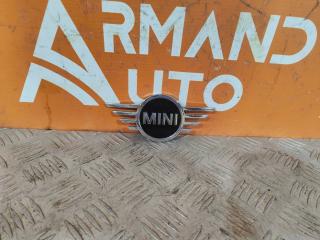 Запчасть эмблема передняя Mini Countryman 2016-нв