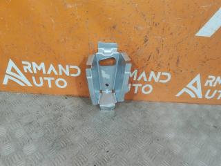 Запчасть кронштейн лонжерона передний левый Mercedes E-Class 2016-нв