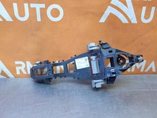 Запчасть кронштейн ручки двери правый Jaguar XE 2015-нв