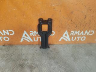 Запчасть кронштейн замка капота Jetta VS7 2019-нв