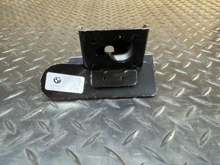 Замок шторки BMW 5 2020 контрактная Замок шторки BMW 5 2020