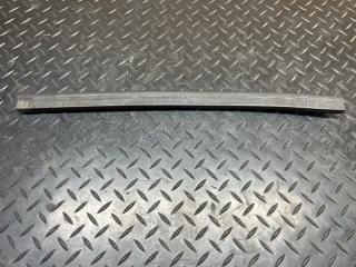 Уплотнительная резинка капота X5 2016 f15 N47D20C Уплотнительная резинка капота X5 2016 f15 N47D20C