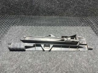 Кронштейн радиатора передний правый BMW X5 2017