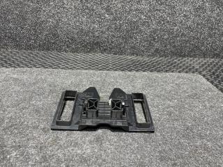 Кронштейн воздуховода BMW 7 2016 контрактная Кронштейн воздуховода BMW 7 2016