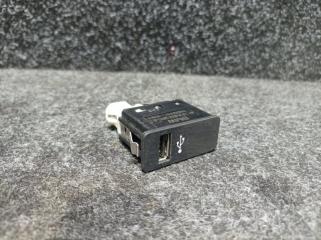 Запчасть гнездо usb BMW X1 2017