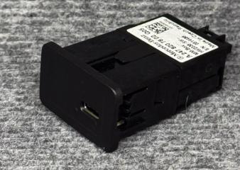 Запчасть usb разъем Mercedes-Benz GLB-klasse