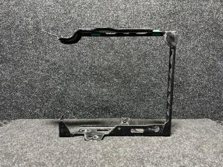 Кронштейн радиатора правый BMW M2 2019