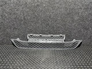 Запчасть решетка в бампер передняя Land Rover