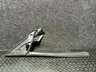 Запчасть направляющая стекла двери передняя правая BMW M2 2019