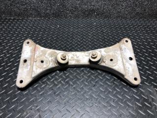 Фото запчасти кронштейн кпп передний BMW X3 2014 контрактная запчасть Запчасть кронштейн кпп передний BMW X3 2014