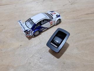 Запчасть кнопка стеклоподъемника BMW X5 2015