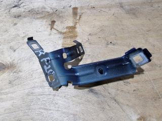 Запчасть кронштейн крыла правый BMW 1 2013