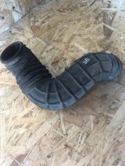 Патрубок воздушного фильтра Ford Focus 1 Б/У Патрубок воздушного фильтра Ford Focus 1