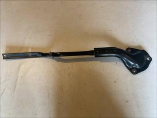Запчасть распорка стоек Ford Focus 2 2010