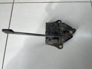 Замок капота Kia Sorento 1 2002