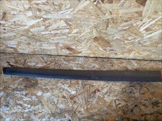 Молдинг передний левый Лада Гранта