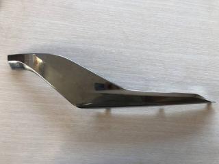 Молдинг передний правый Toyota Land Cruiser