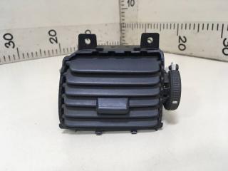 Дефлектор воздушный центральный правый Nissan Almera 2 2001