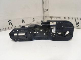 Кронштейн ручки двери наружной правый Renault Megane 3 2009